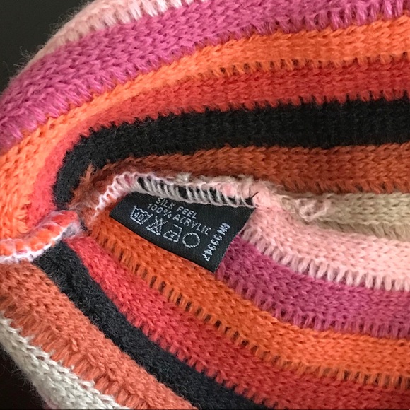 Striped Beanie/cap/hat from Dillards - NWOT - Picture 12 of 12